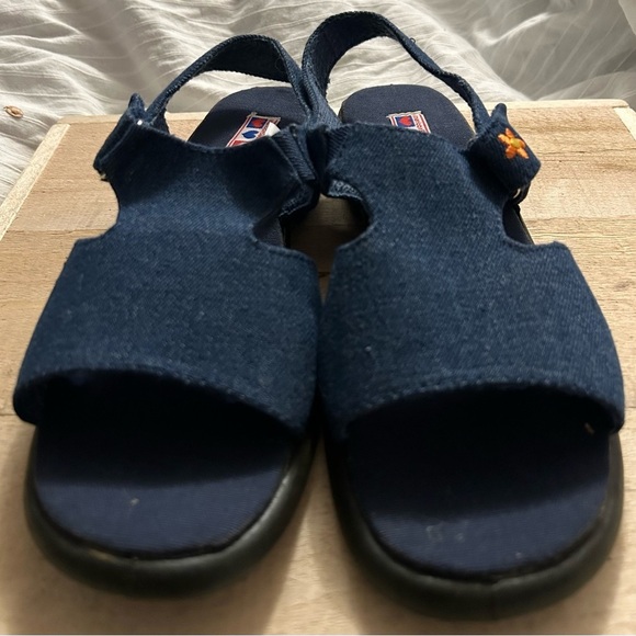 VTG American Sweetheart Dark Denim Sandals Flats Embroidered Pink Roses Size 8.5 - Picture 3 of 8